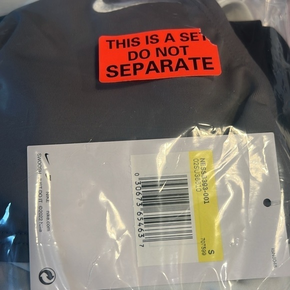 NWT NIKE TANKINI swimsuit. Black and grey white - Picture 3 of 3